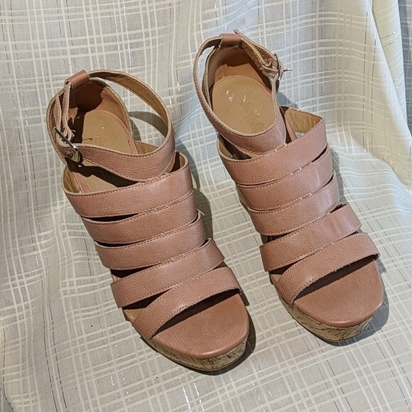 Charlotte Russe Sandals Women Size 9  Platform Cork Wedges Beige Strappy Buckle - Picture 2 of 4